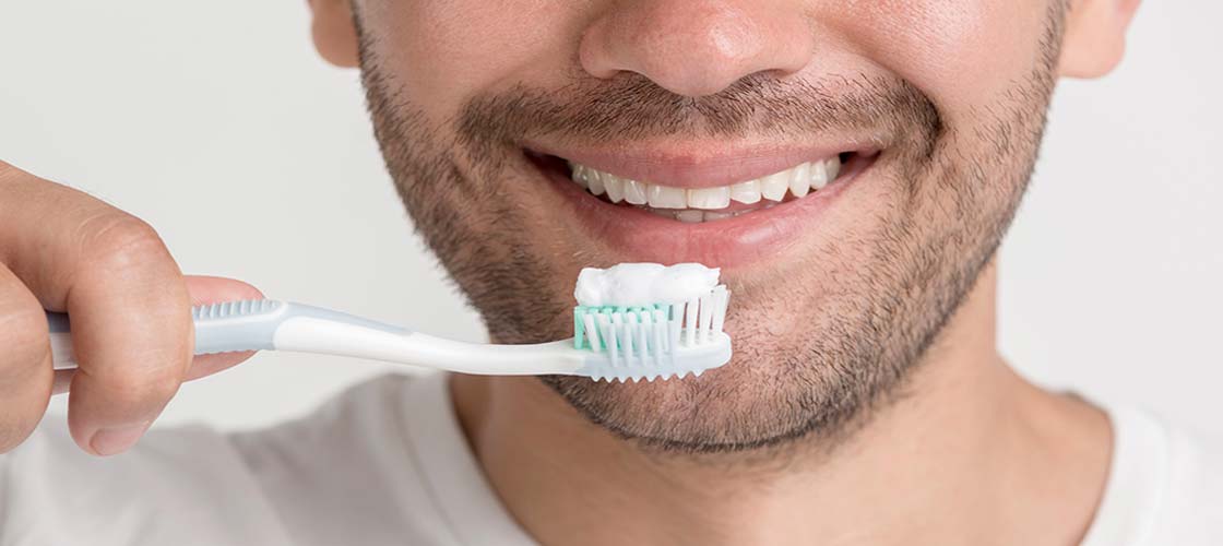 Top Tips for Maintaining Oral Health at Home